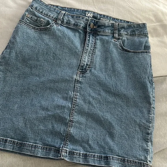 Lee Riders denim skirt - Picture 1 of 6